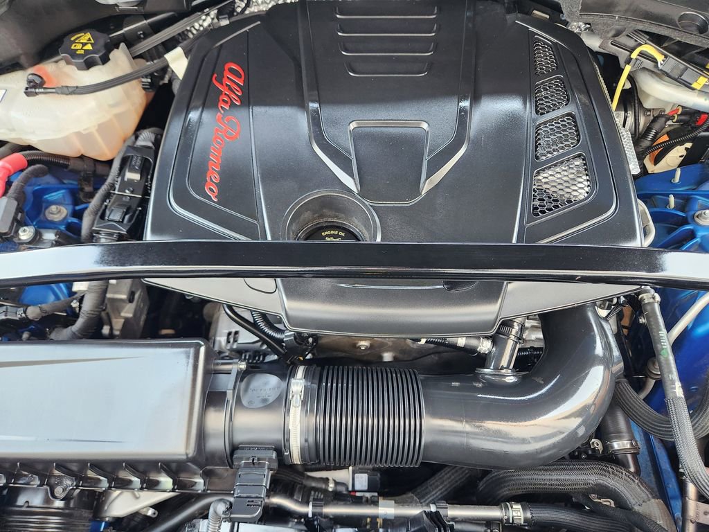 Used 2022 Alfa Romeo Stelvio Veloce image 30