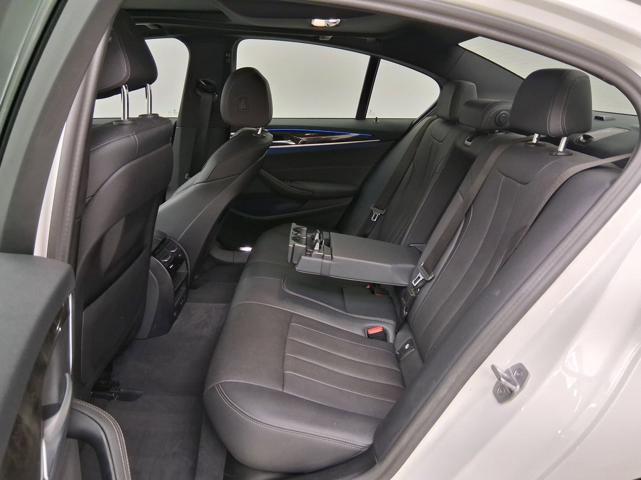 Certified 2023 BMW 530e 530e w/ M Sport Package image 14