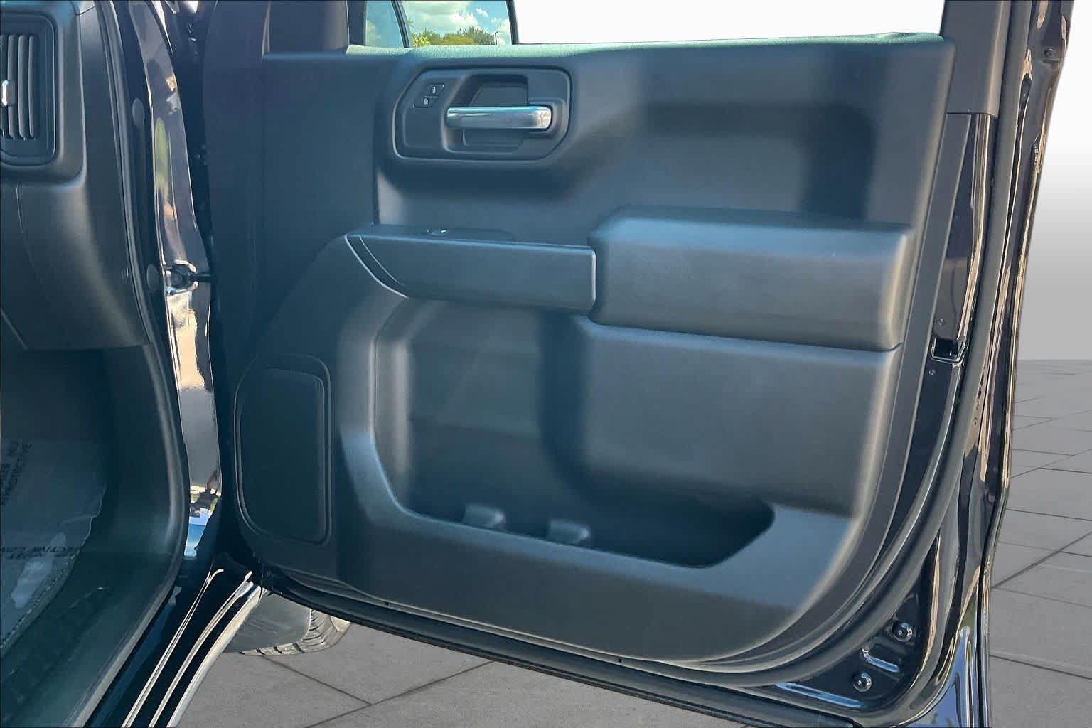 Used 2023 Chevrolet Silverado 1500 Custom RWD image 22