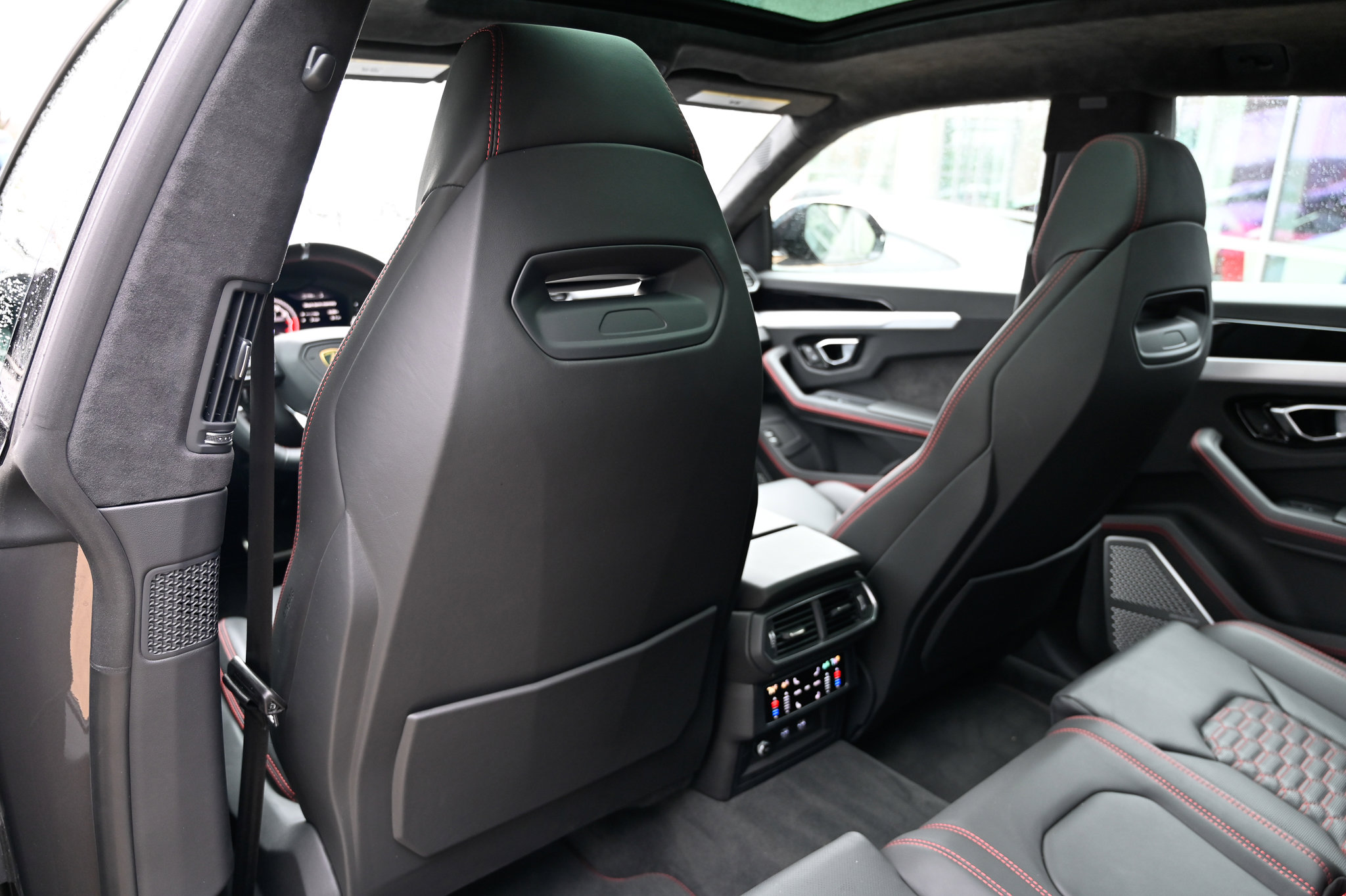 Used 2021 Lamborghini Urus image 37