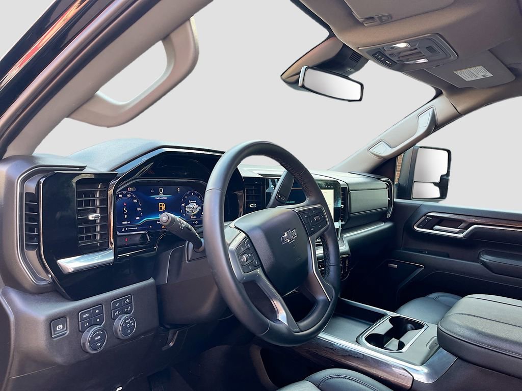 Used 2025 Chevrolet Silverado 2500 LTZ w/ Trail Boss Package image 9