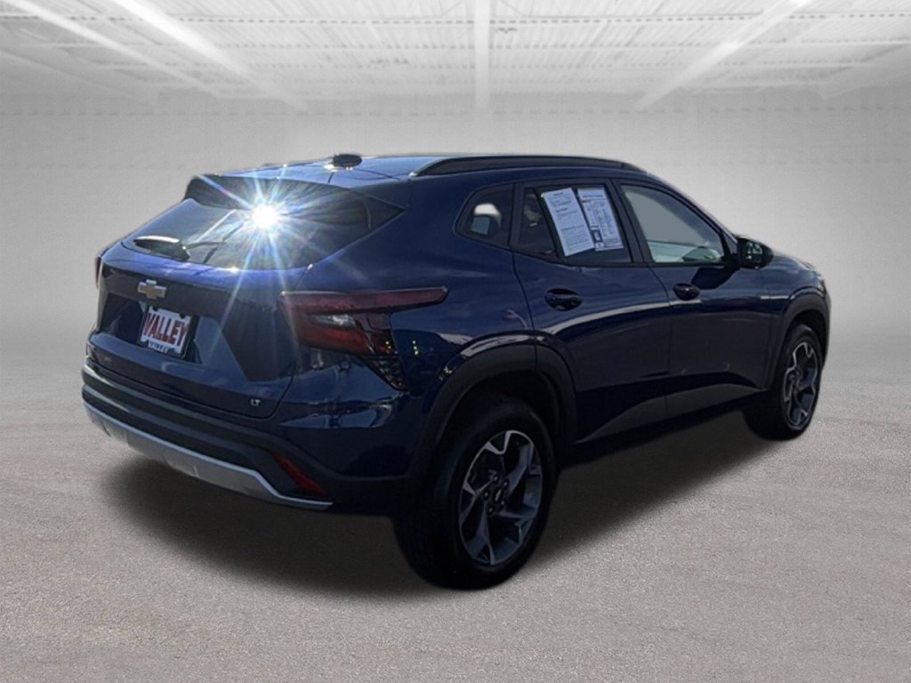 Used 2024 Chevrolet Trax LT w/ Driver Confidence Package FWD image 13