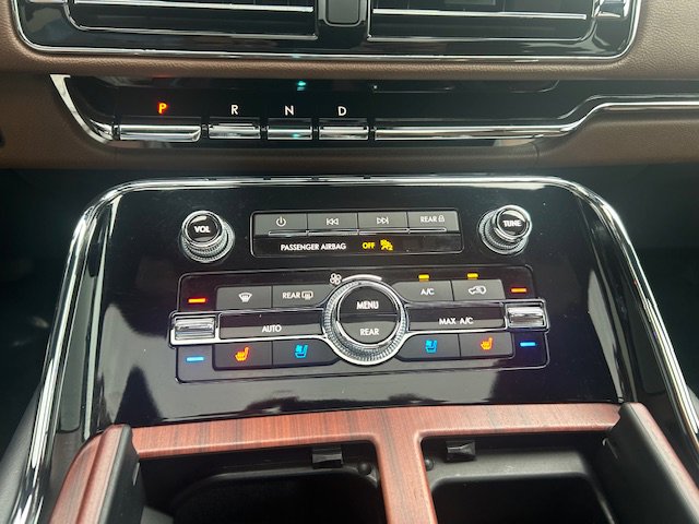 Used 2023 Lincoln Navigator Reserve RWD image 25