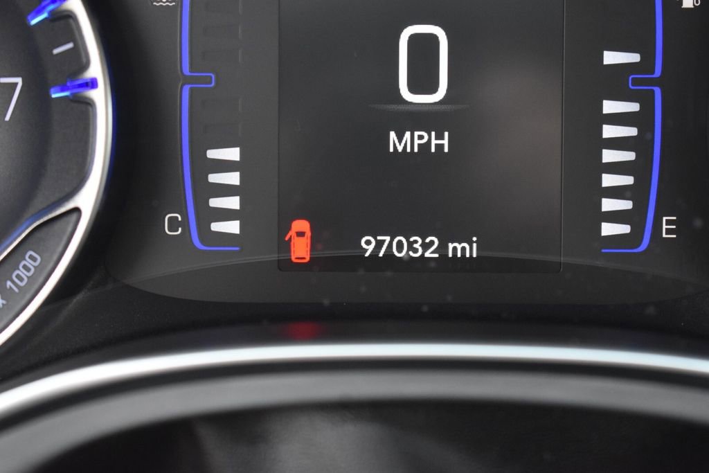 Used 2019 Chrysler Pacifica Touring Plus w/ S Appearance Package FWD image 30