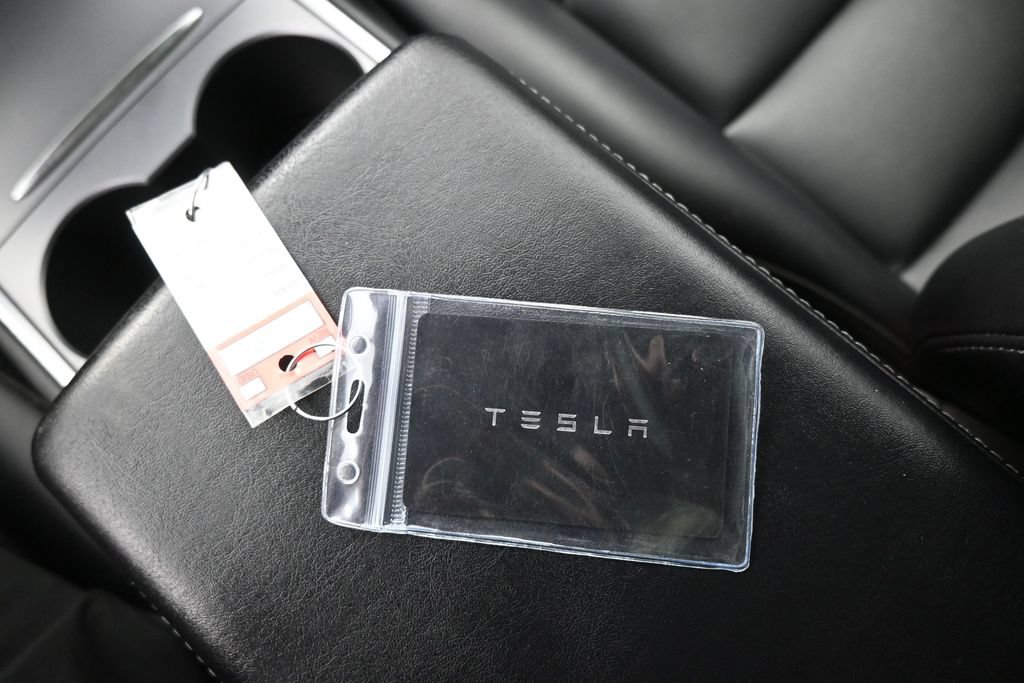 Used 2022 Tesla Model 3 Long Range AWD/4WD image 19