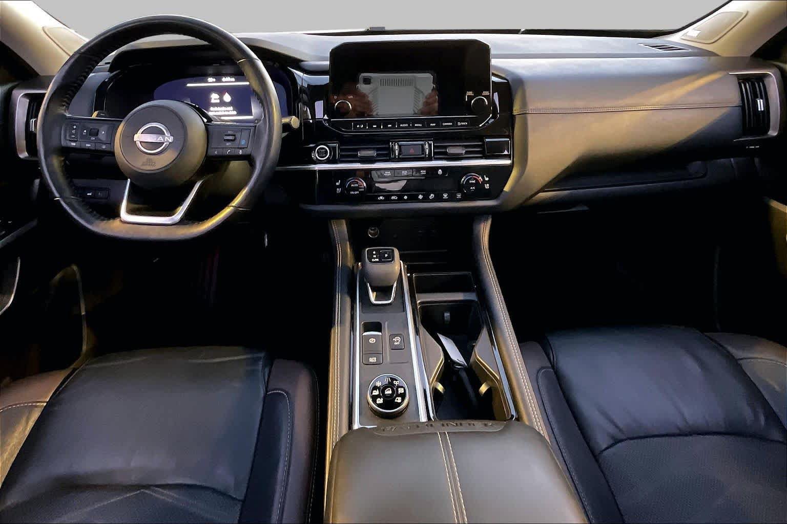 Used 2022 Nissan Pathfinder Platinum w/ Cargo Package AWD/4WD image 14
