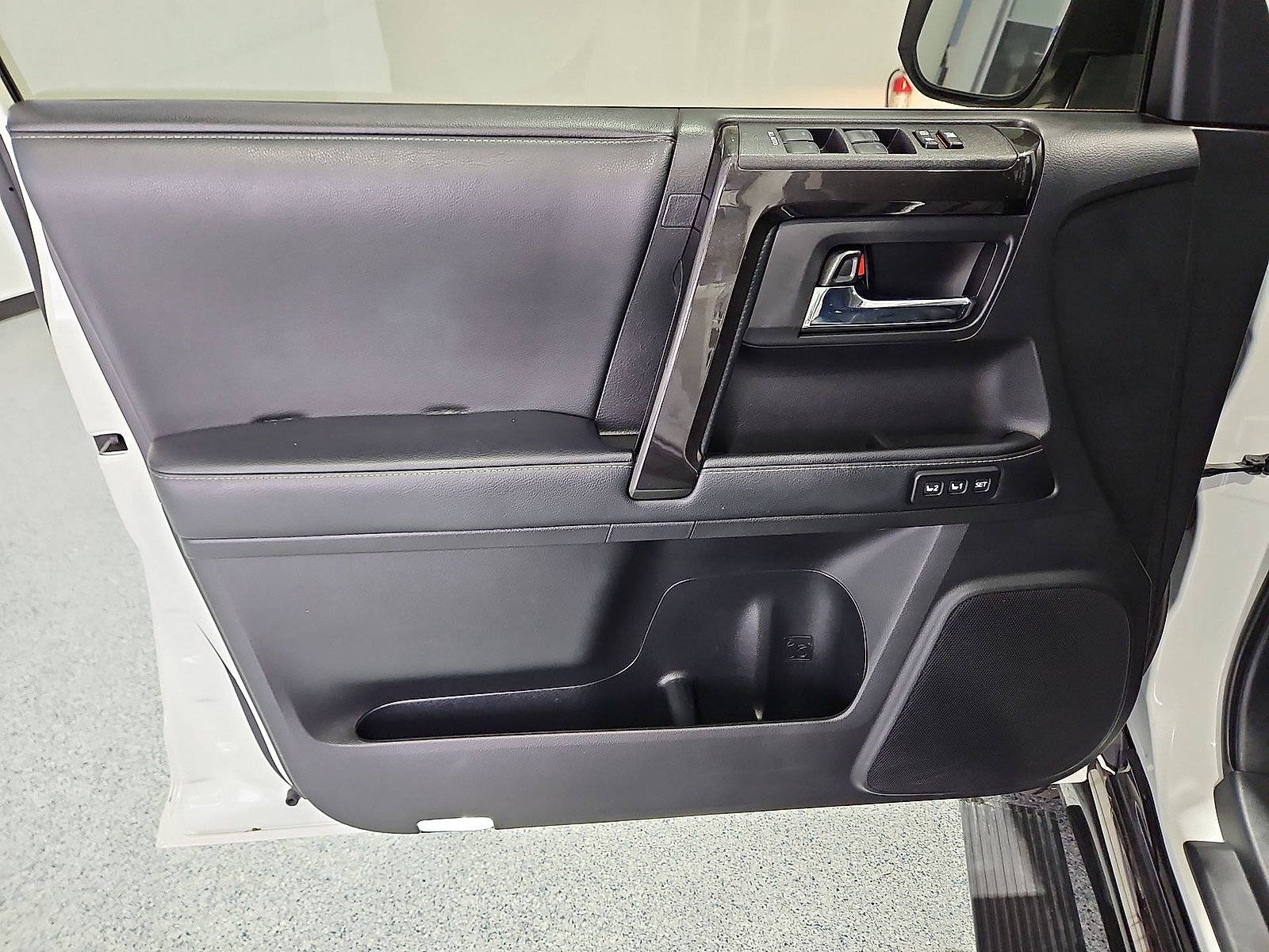 Used 2020 Toyota 4Runner Nightshade AWD/4WD image 15