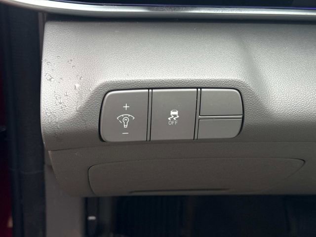 Used 2024 Hyundai Elantra SEL image 26