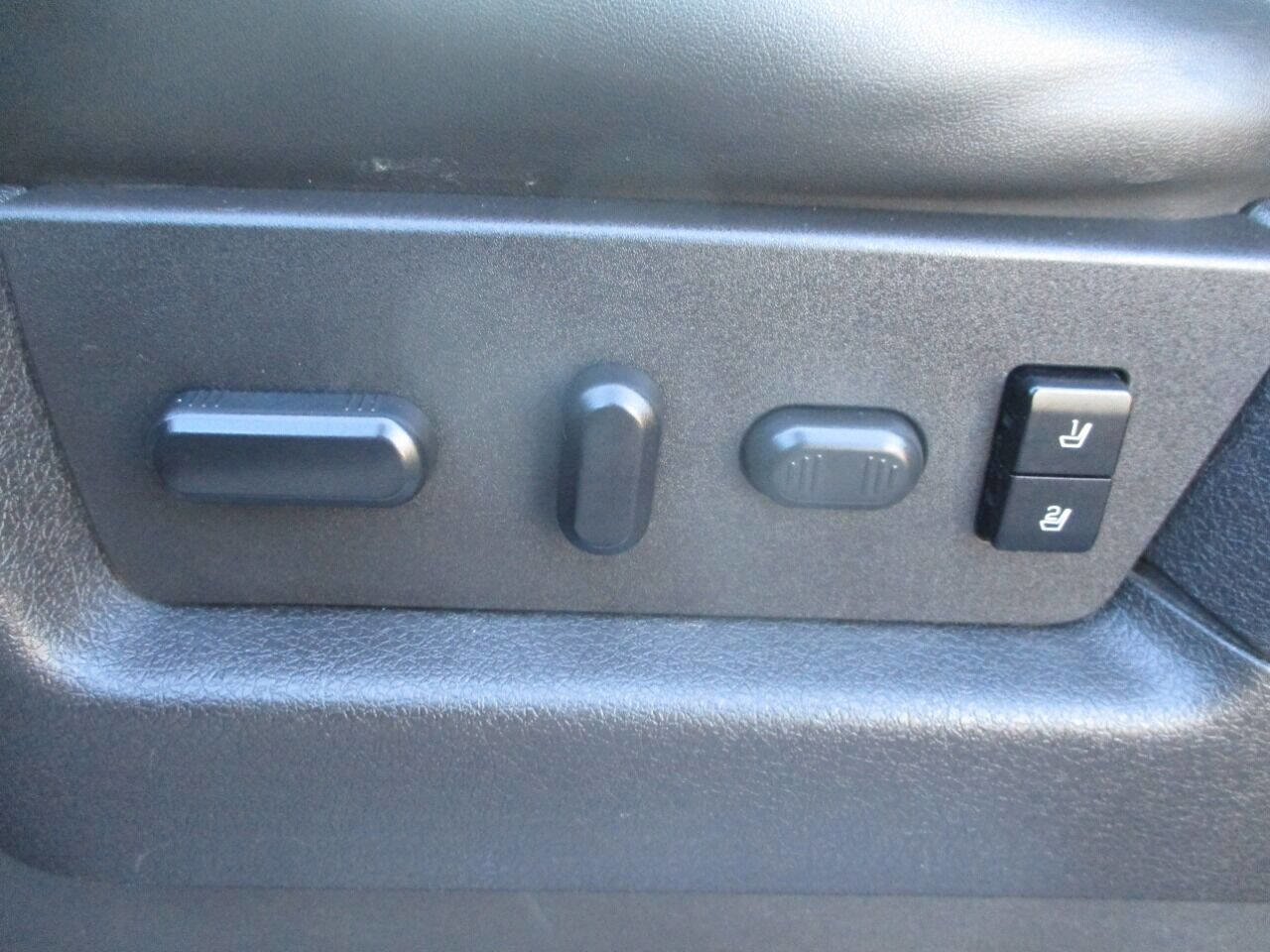 Used 2014 Ford F150 Limited image 8