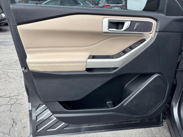 Used 2020 Ford Explorer XLT w/ Equipment Group 202A image 10