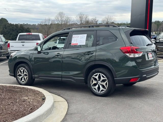 Used 2022 Subaru Forester Premium image 9