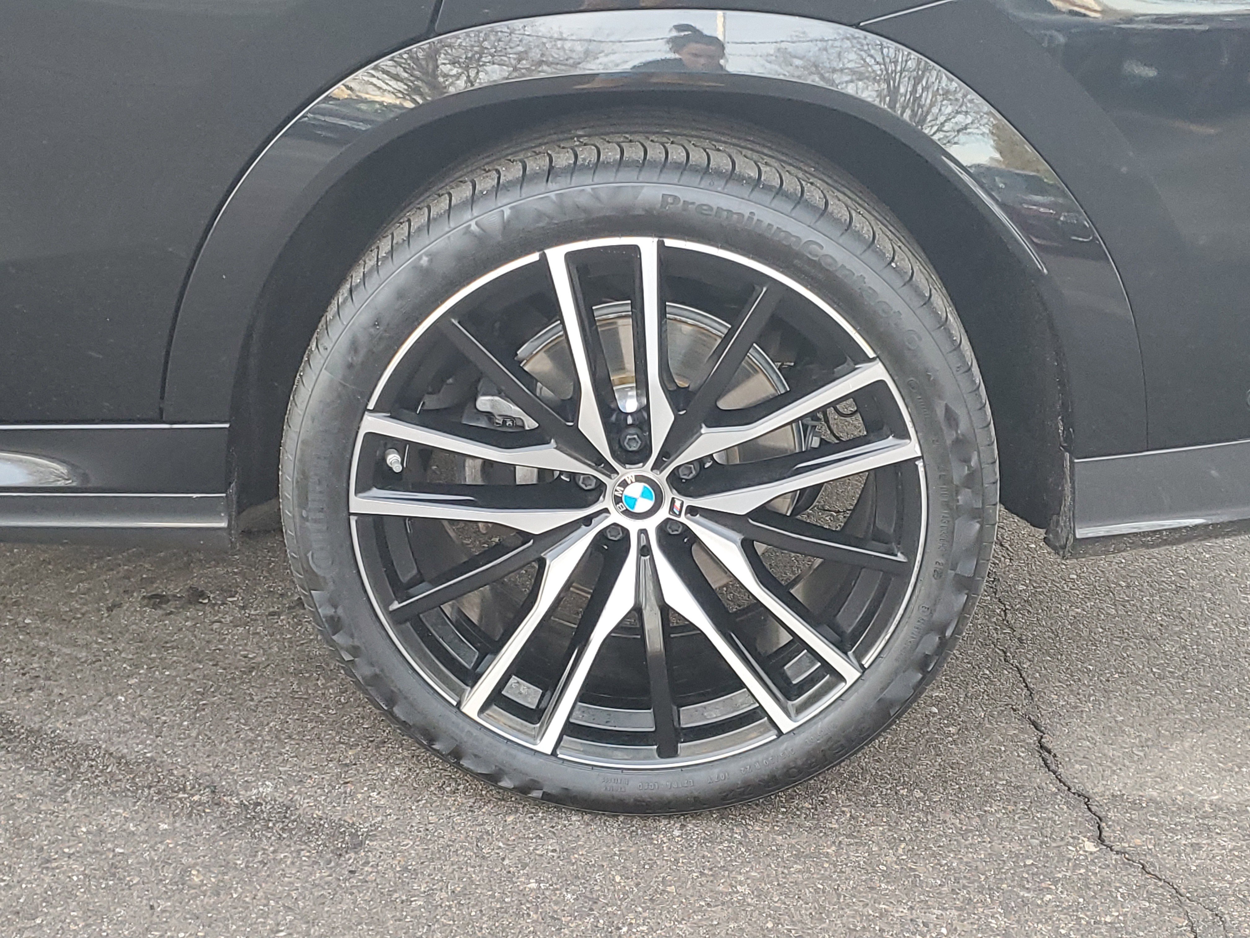 Certified 2024 BMW X6 xDrive40i w/ Parking Assistance Package image 29