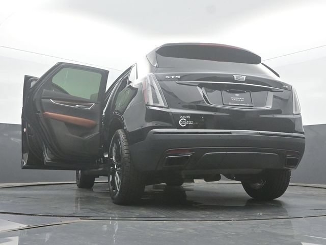 Used 2022 Cadillac XT5 Sportv w/ LPO, ONYX Package AWD/4WD image 62