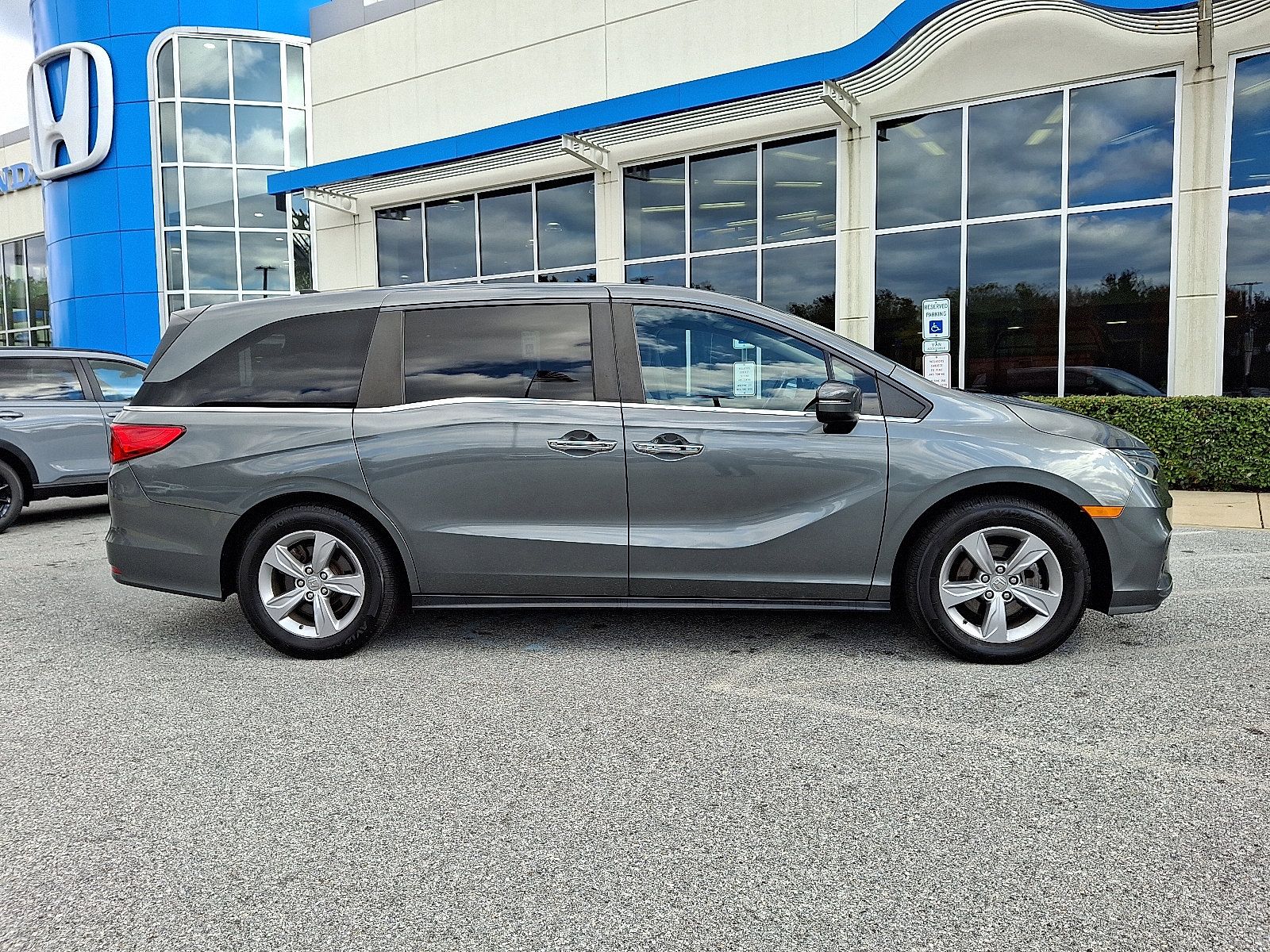 Used 2018 Honda Odyssey EX-L image 7