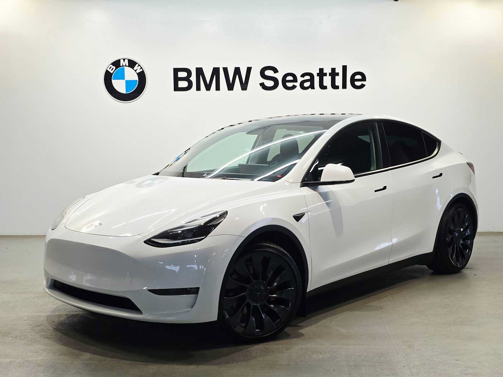 Used 2022 Tesla Model Y Performance AWD/4WD video 1