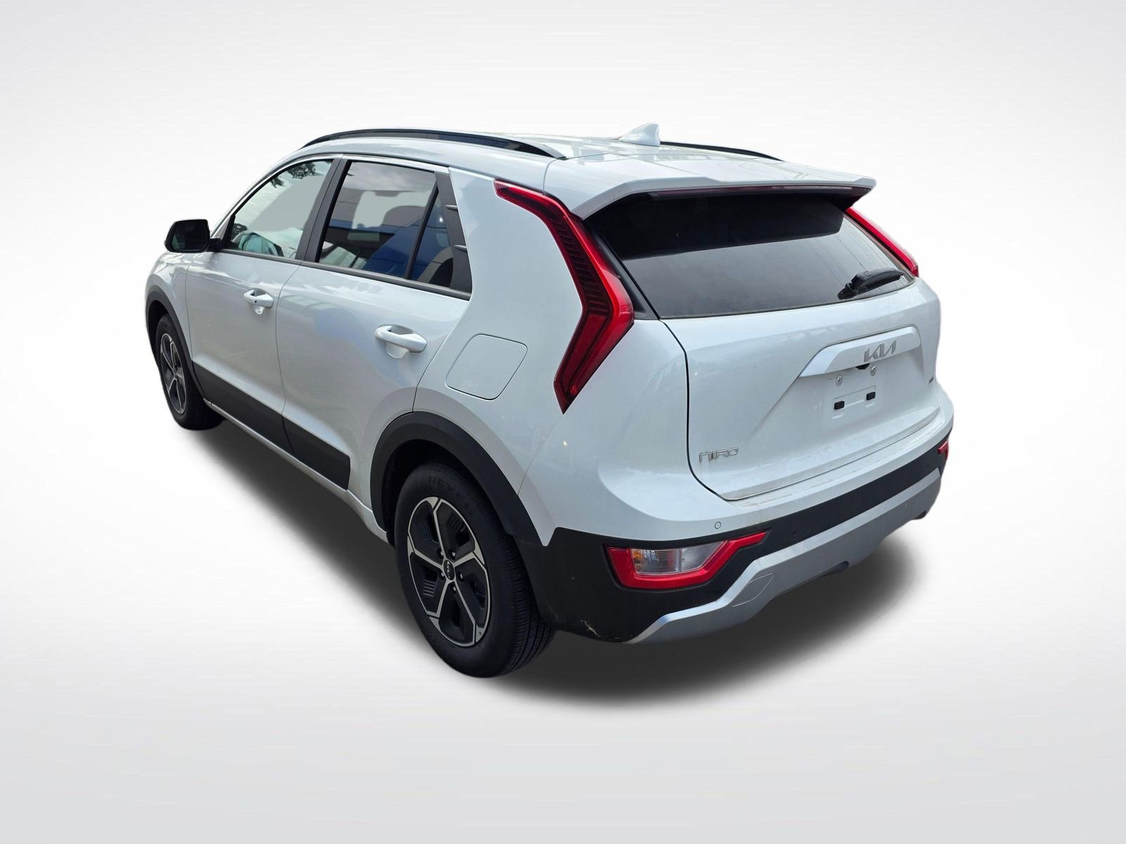 Used 2025 Kia Niro EX image 7