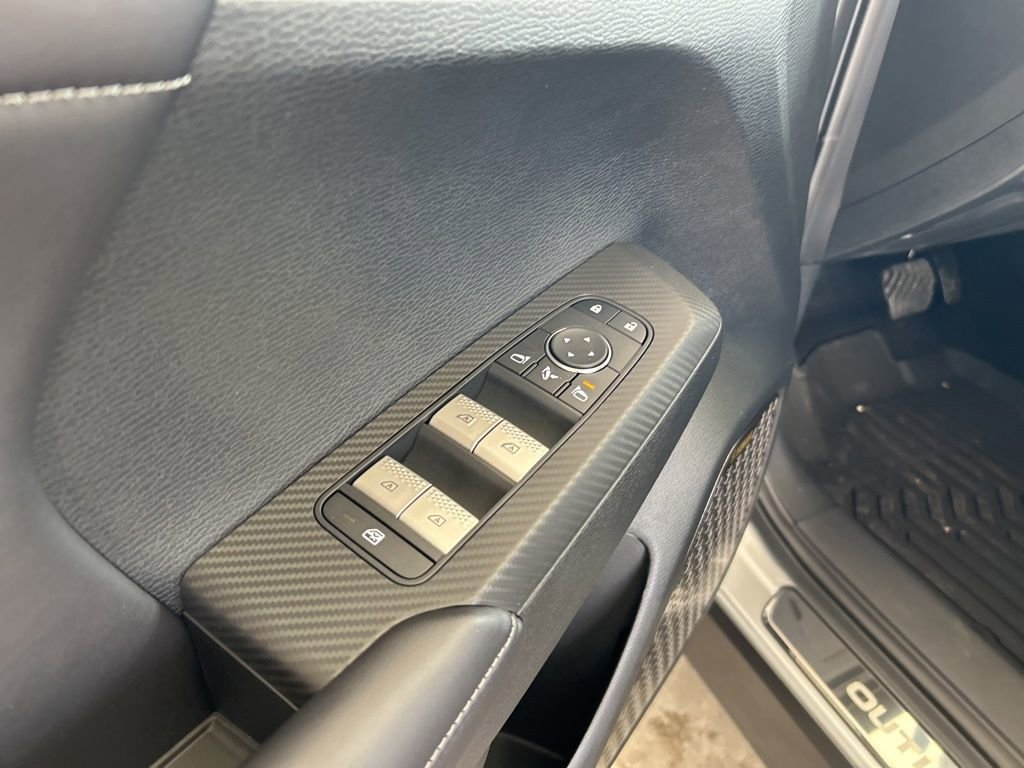 New 2026 Mitsubishi Outlander SE image 39