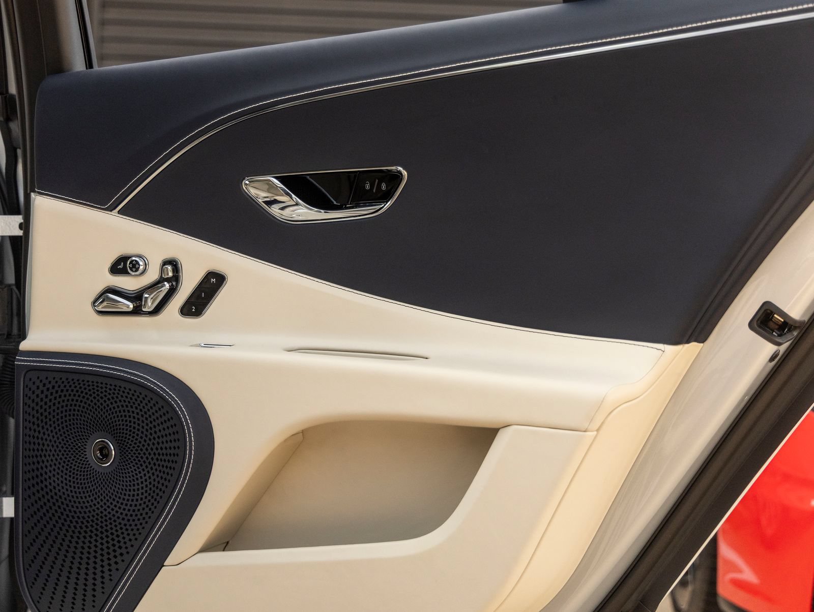 Used 2026 Bentley Flying Spur V8 AWD/4WD image 44