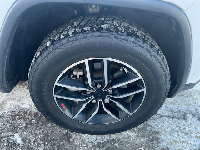Used 2020 Jeep Grand Cherokee Trailhawk w/ Trailhawk Luxury Group AWD/4WD image 14