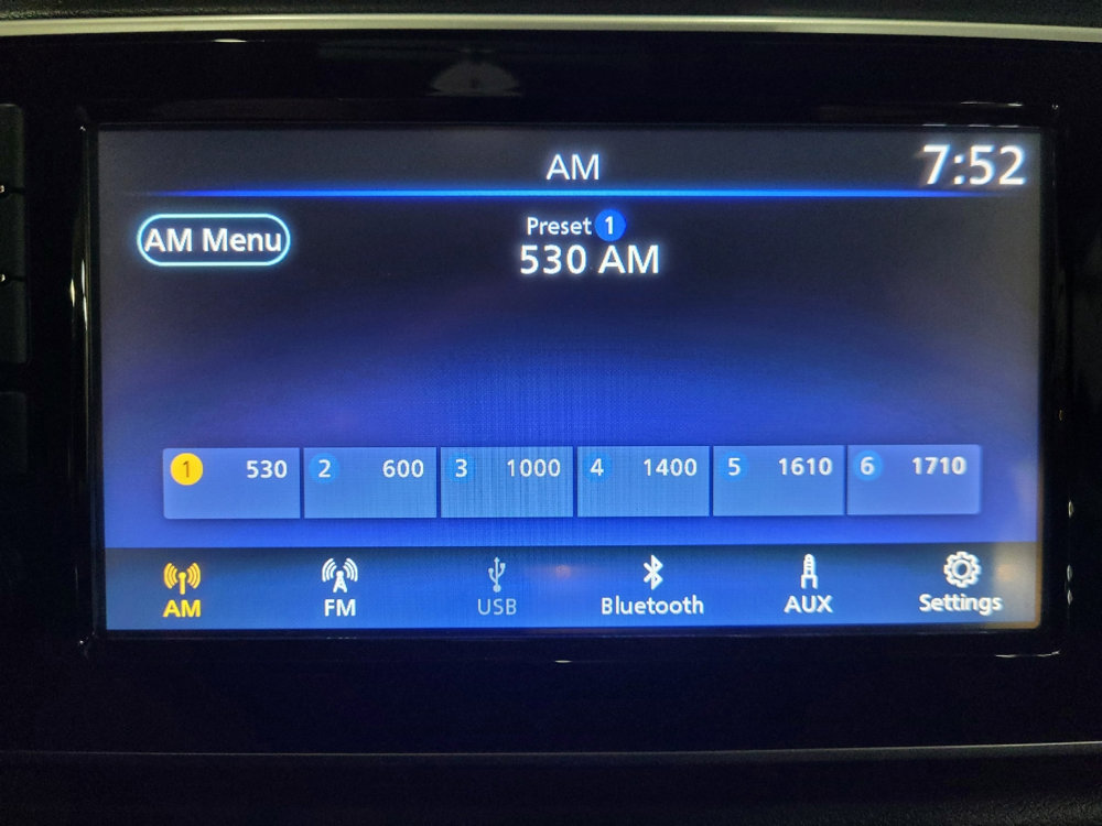 Used 2020 Nissan Versa S image 25