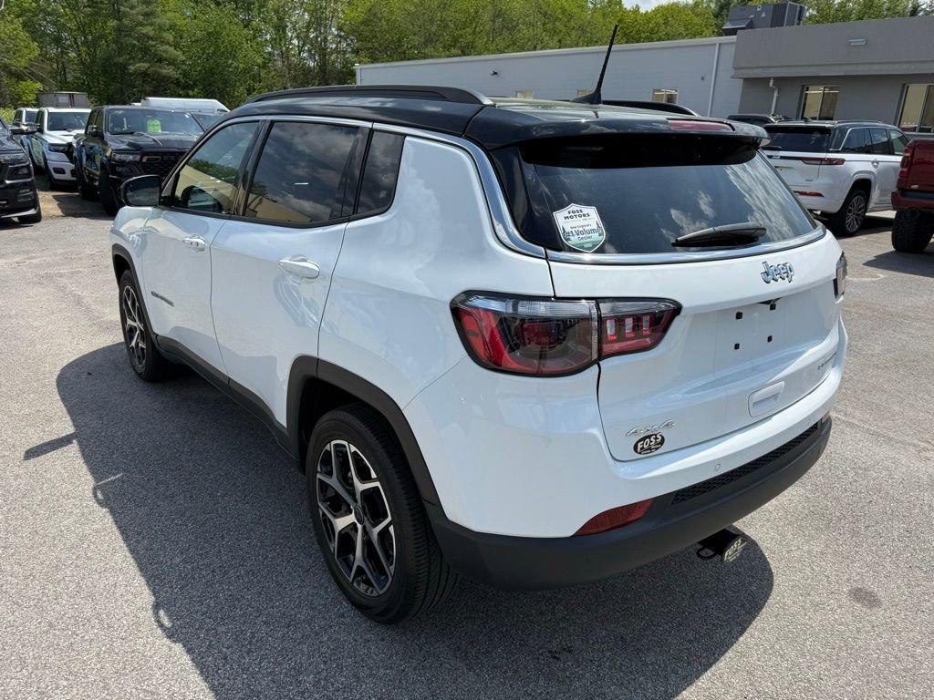 Certified 2025 Jeep Compass Limited AWD/4WD image 5