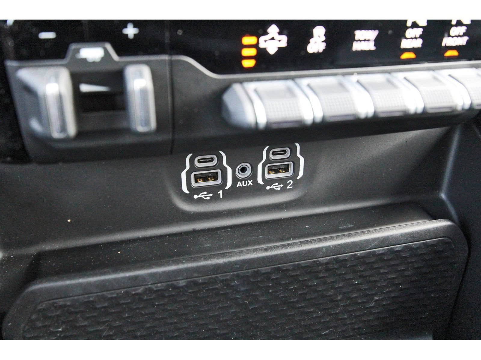 Used 2023 RAM 1500 Limited w/ Body Color Bumper Group AWD/4WD image 29