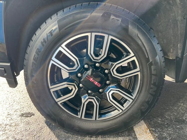 Used 2023 GMC Sierra 2500 AT4 w/ AT4 Premium Plus Package image 6