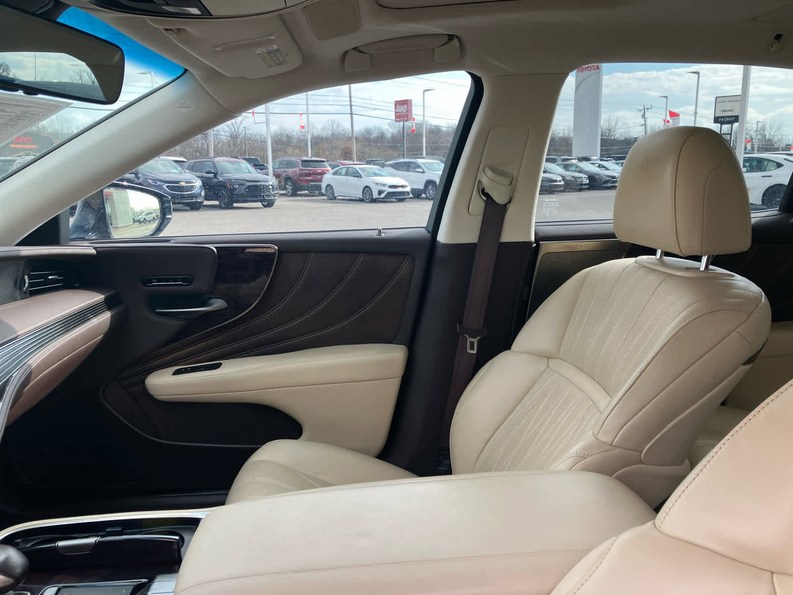 Used 2020 Lexus LS 500 image 10