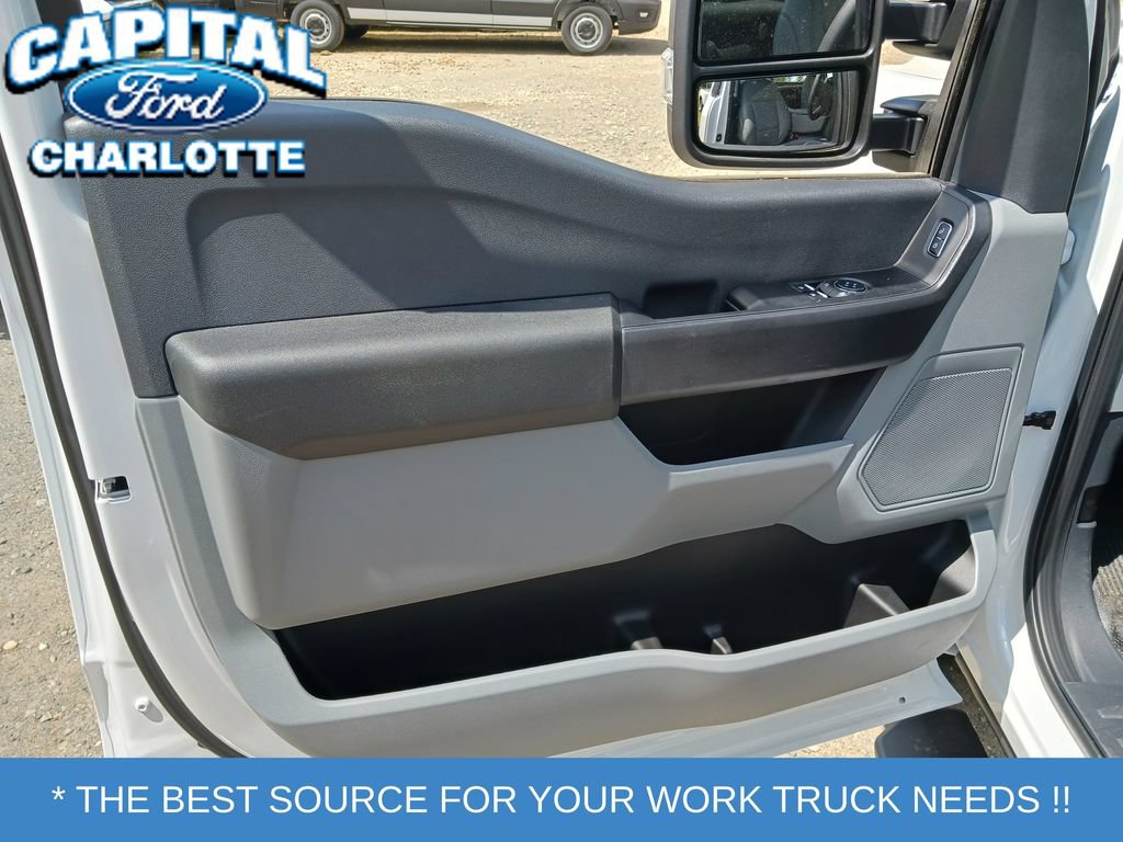 New 2026 Ford F250 XL w/ XL Chrome Package RWD image 9