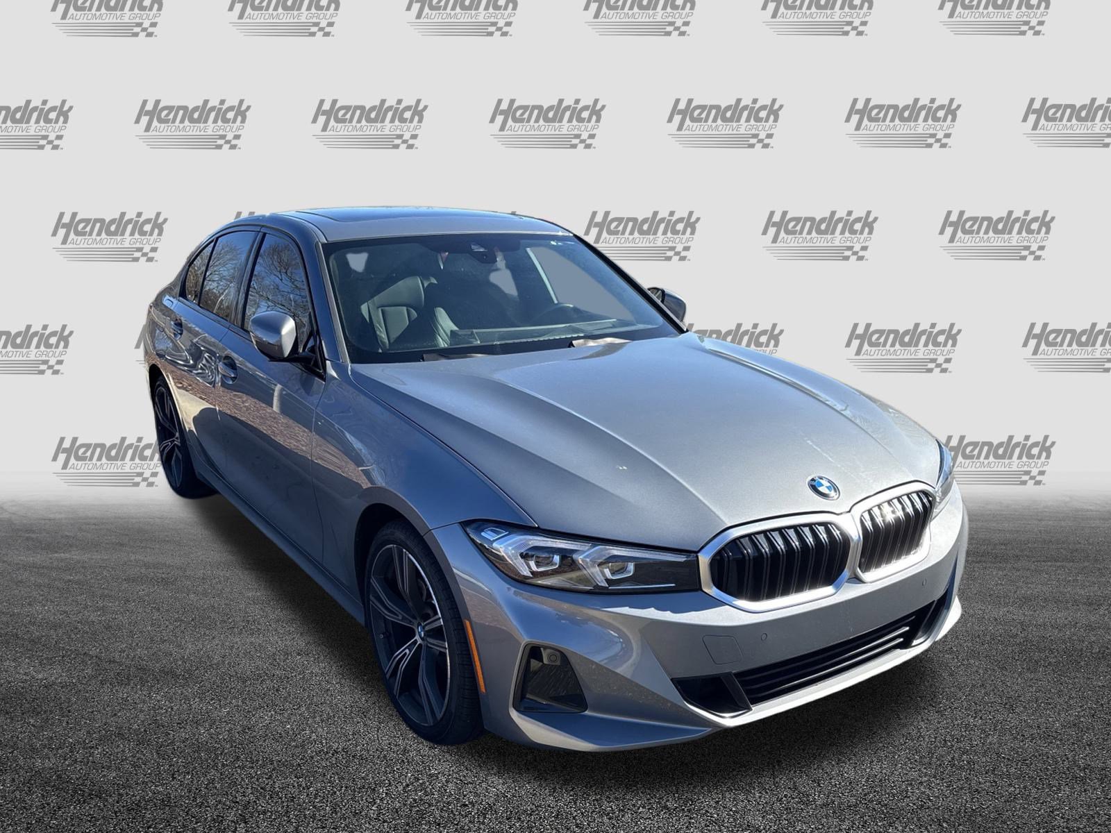 Used 2023 BMW 330i Sedan w/ Premium Package image 3