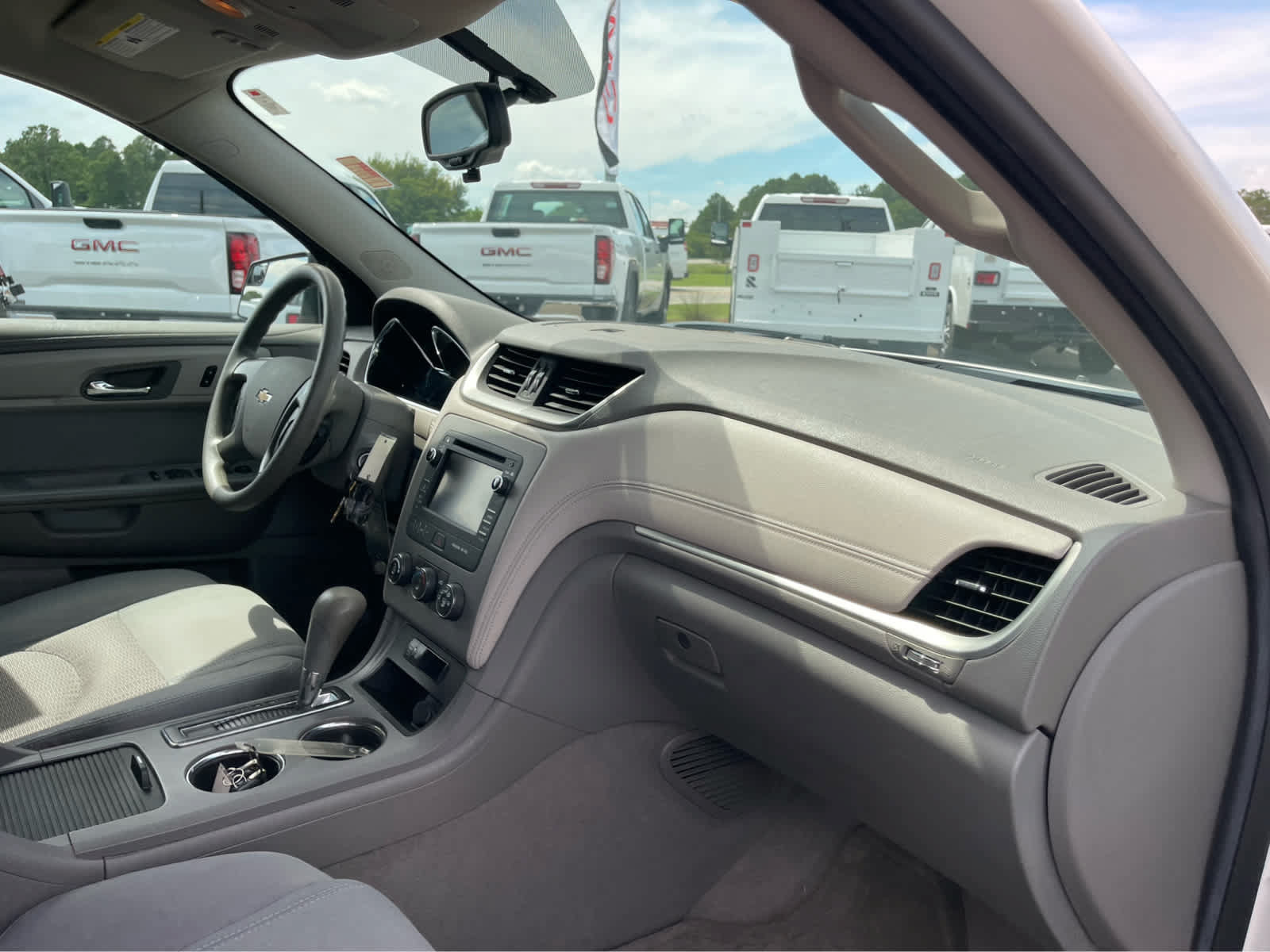 Used 2014 Chevrolet Traverse LS FWD image 27