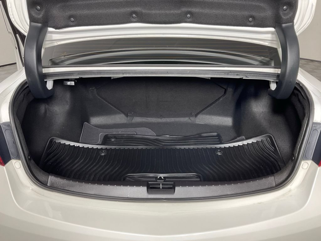 Used 2018 Acura ILX w/ AcuraWatch Plus Package FWD image 11