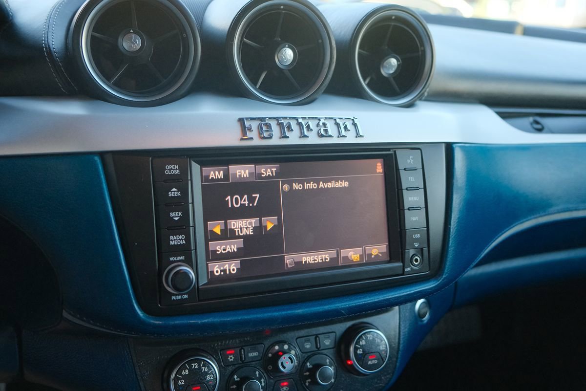 Used 2012 Ferrari FF AWD/4WD image 17