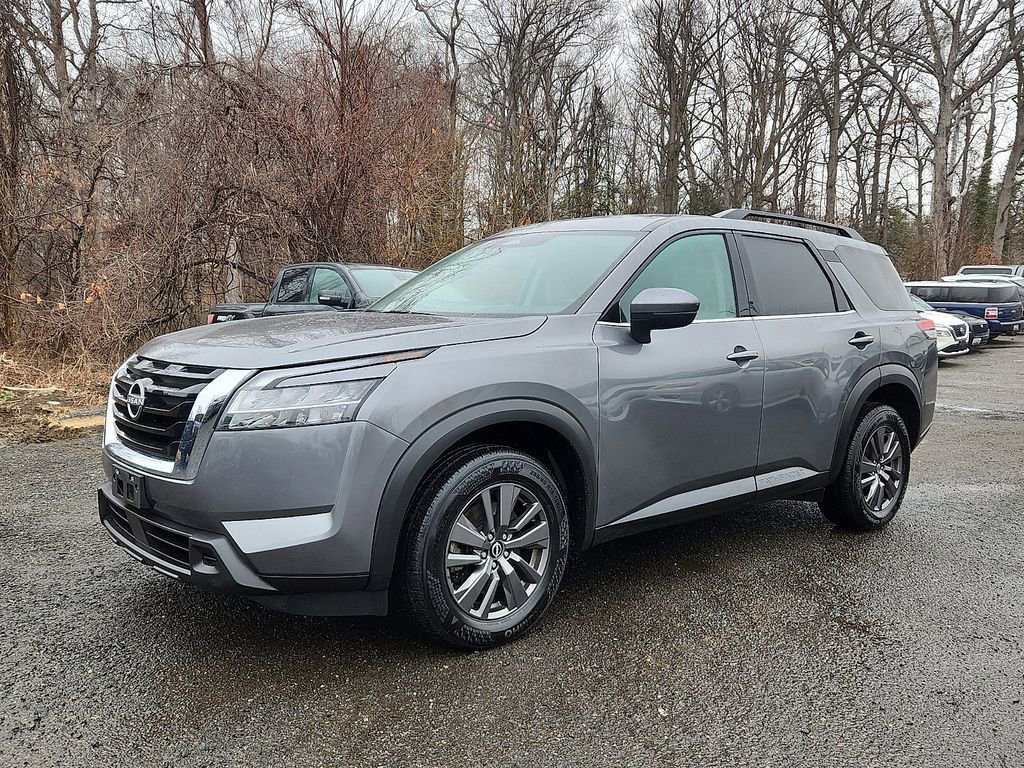 Used 2022 Nissan Pathfinder SV video 3