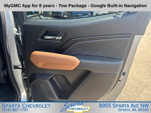 Used 2025 GMC Canyon AT4 AWD/4WD image 32