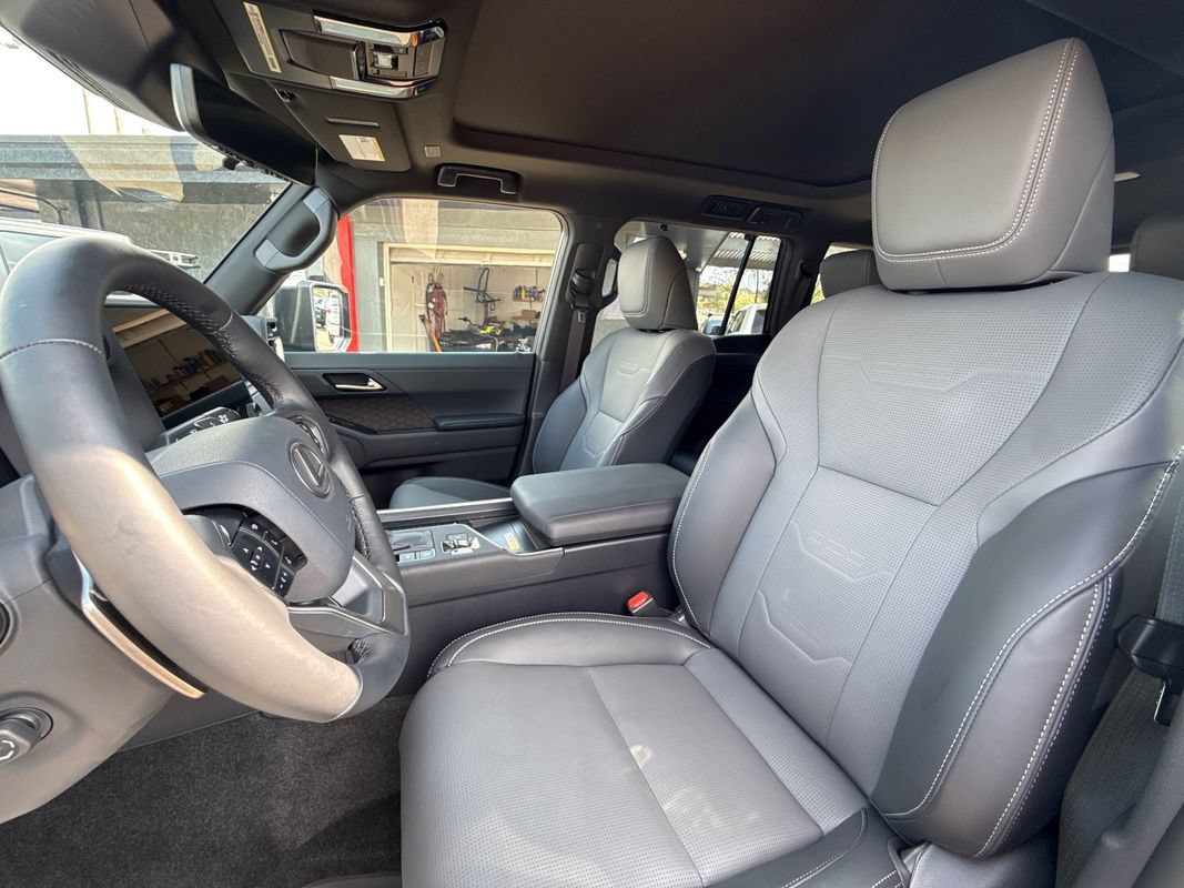 Used 2026 Lexus GX 550 w/ Accessory Package (2T) AWD/4WD image 20