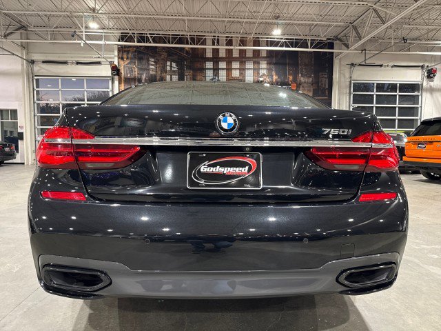 Used 2016 BMW 750i RWD image 41