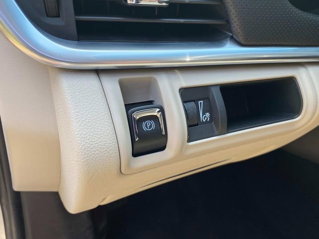 Used 2018 Cadillac XTS Luxury w/ Driver Awareness Package image 17