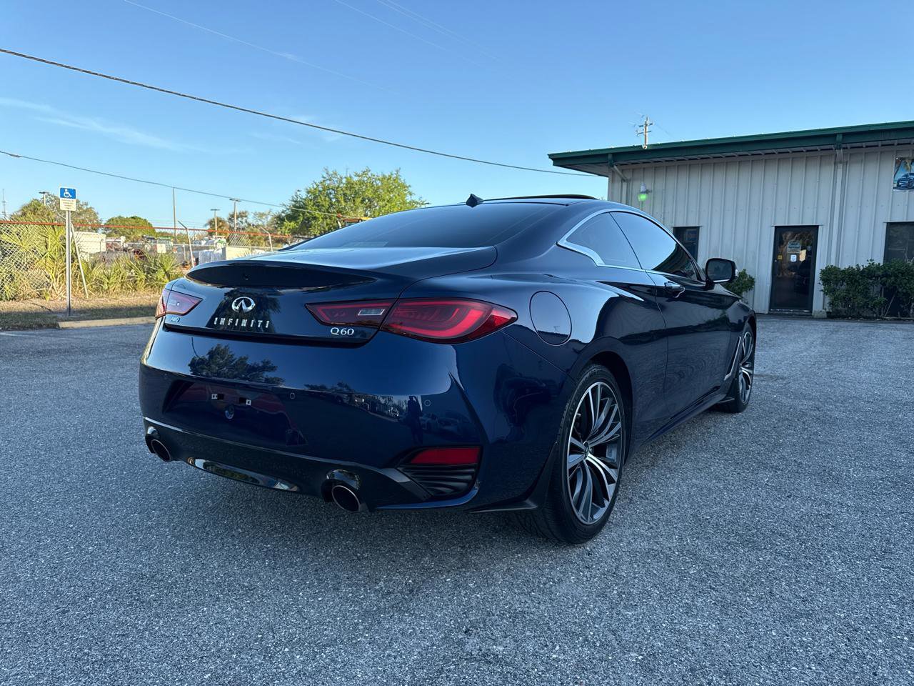 Used 2021 INFINITI Q60 3.0t Luxe w/ Essential Package image 12