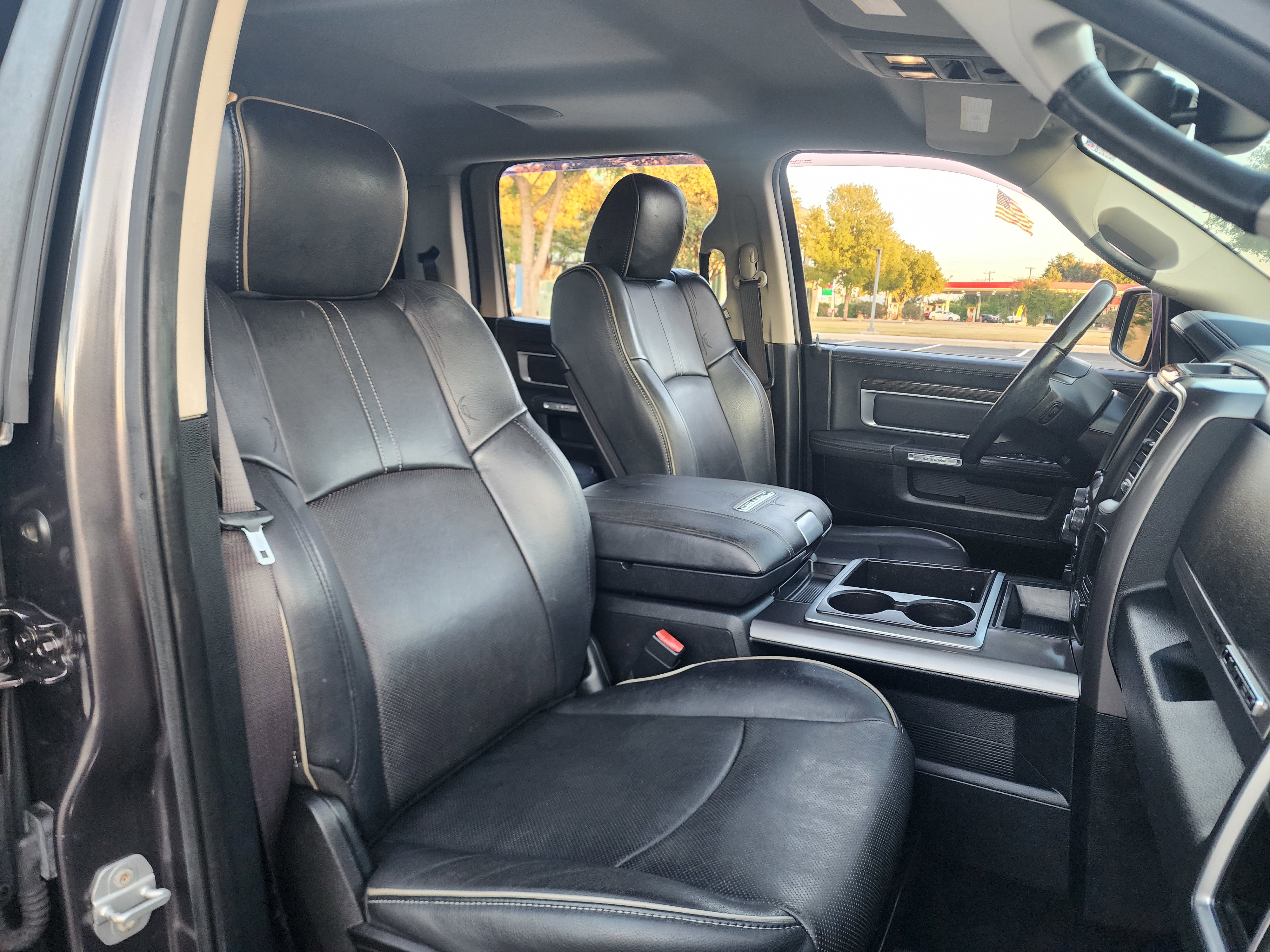 Used 2015 RAM 1500 Limited image 10