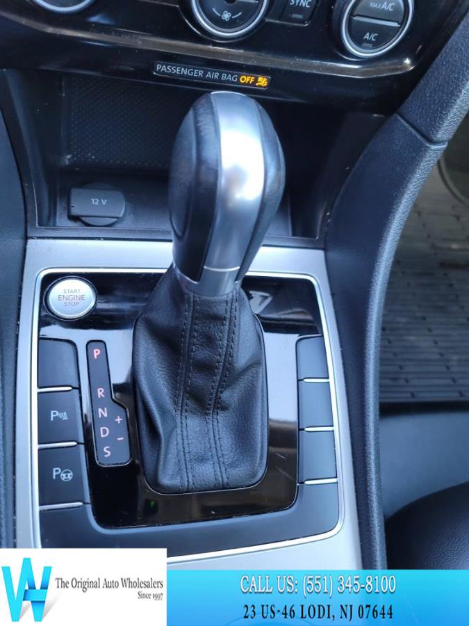 Used 2020 Volkswagen Passat 2.0T SEL image 23