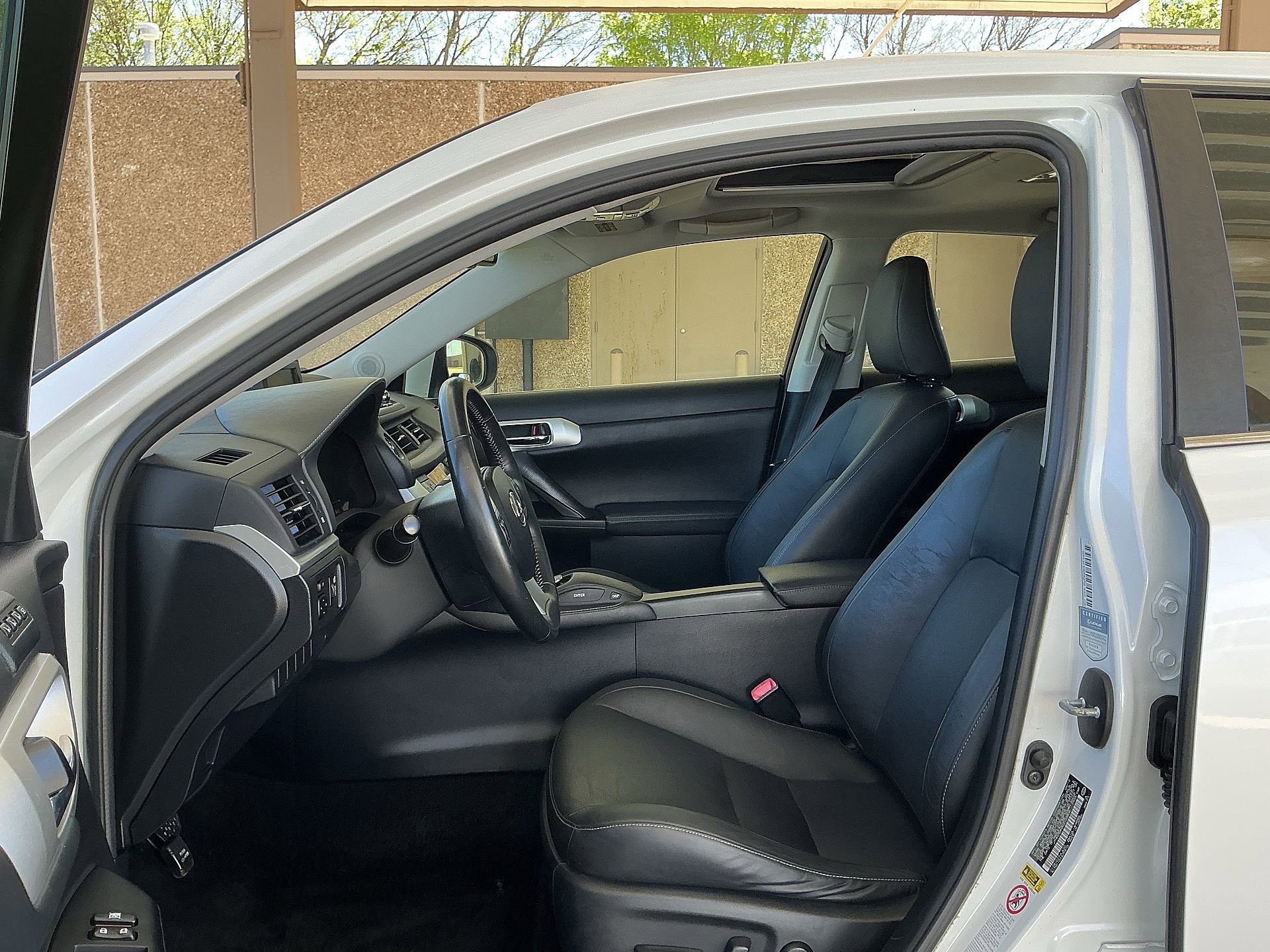 Used 2012 Lexus CT 200h Premium w/ Leather Pkg FWD image 17