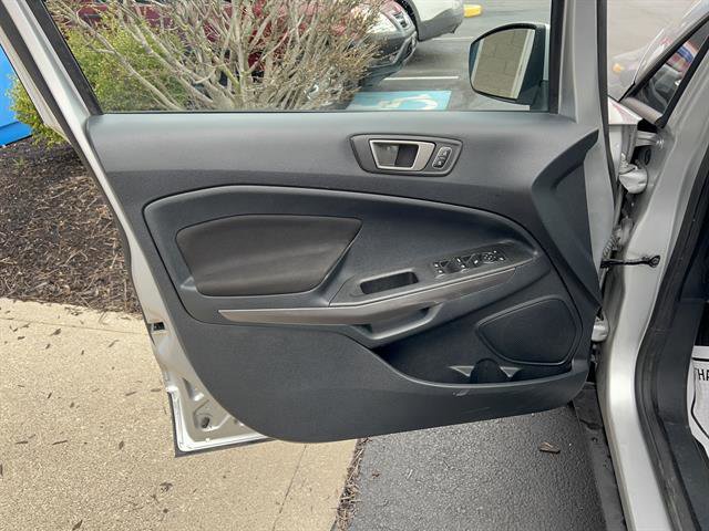Used 2020 Ford EcoSport SE w/ SE Convenience Package image 8