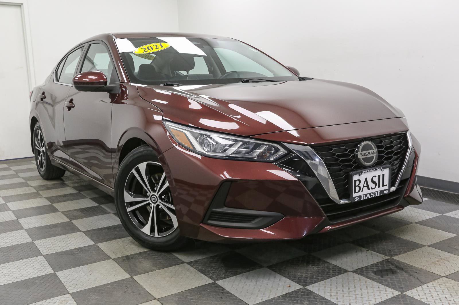 Used 2021 Nissan Sentra SV image 2