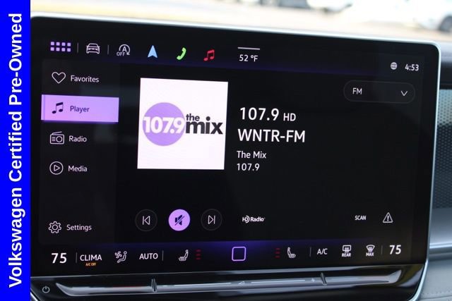 Used 2025 Volkswagen Tiguan SE image 34