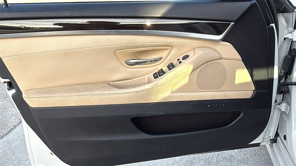 Used 2016 BMW 528i Sedan image 12