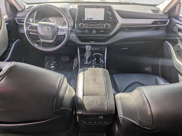 Used 2023 Toyota Highlander XLE image 15