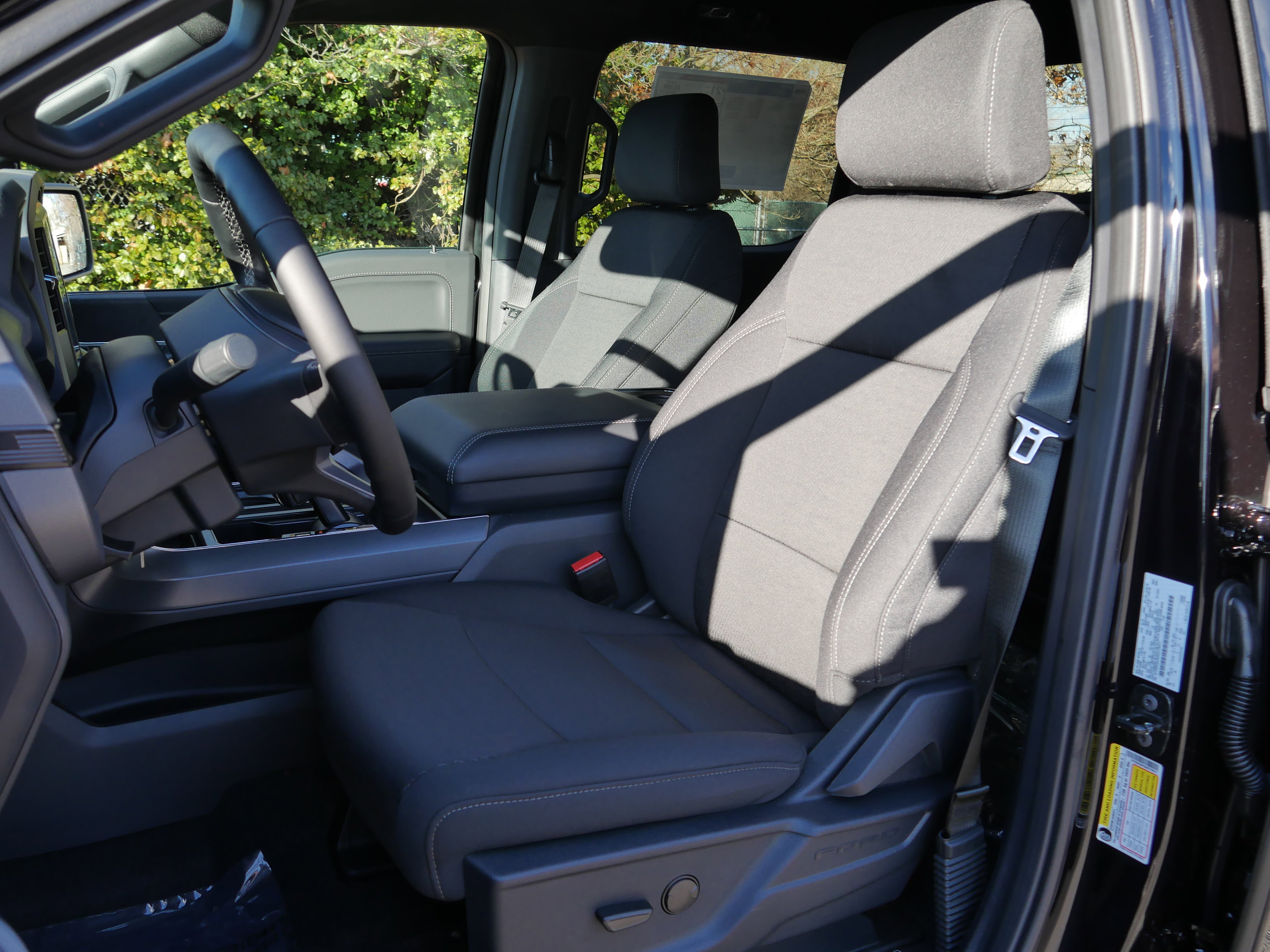 New 2025 Ford F150 XLT w/ Equipment Group 301A Standard image 33