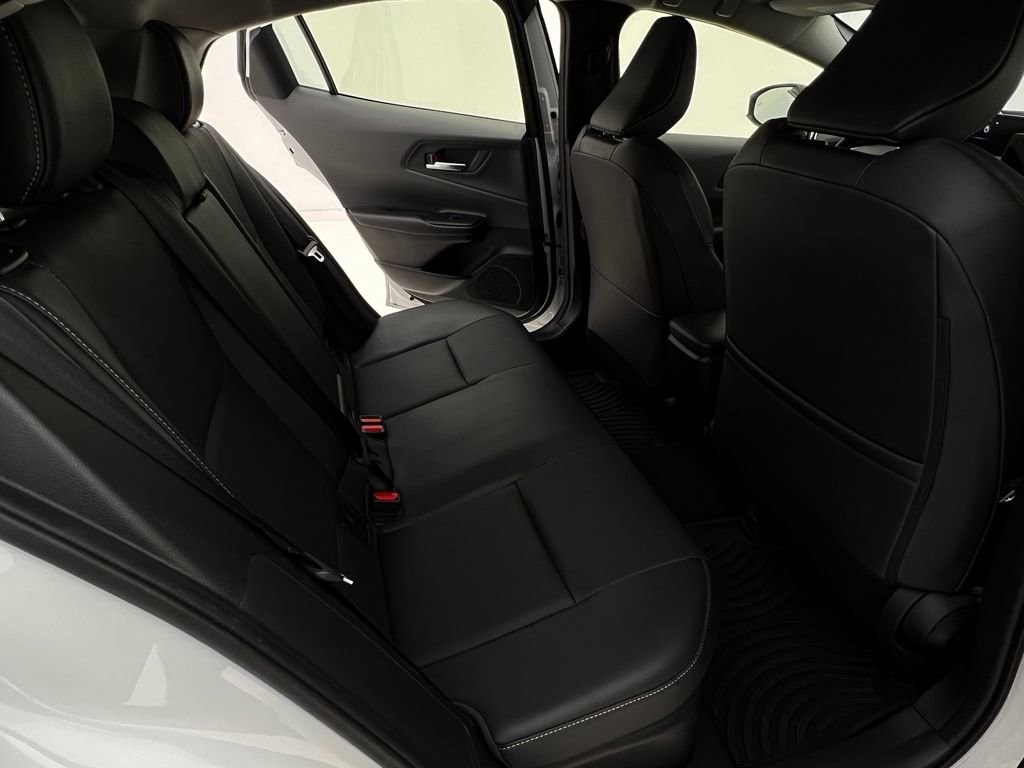 Used 2025 Toyota Prius XLE image 14