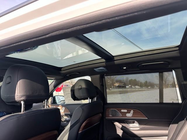New 2026 Mercedes-Benz GLS 580 4MATIC image 52
